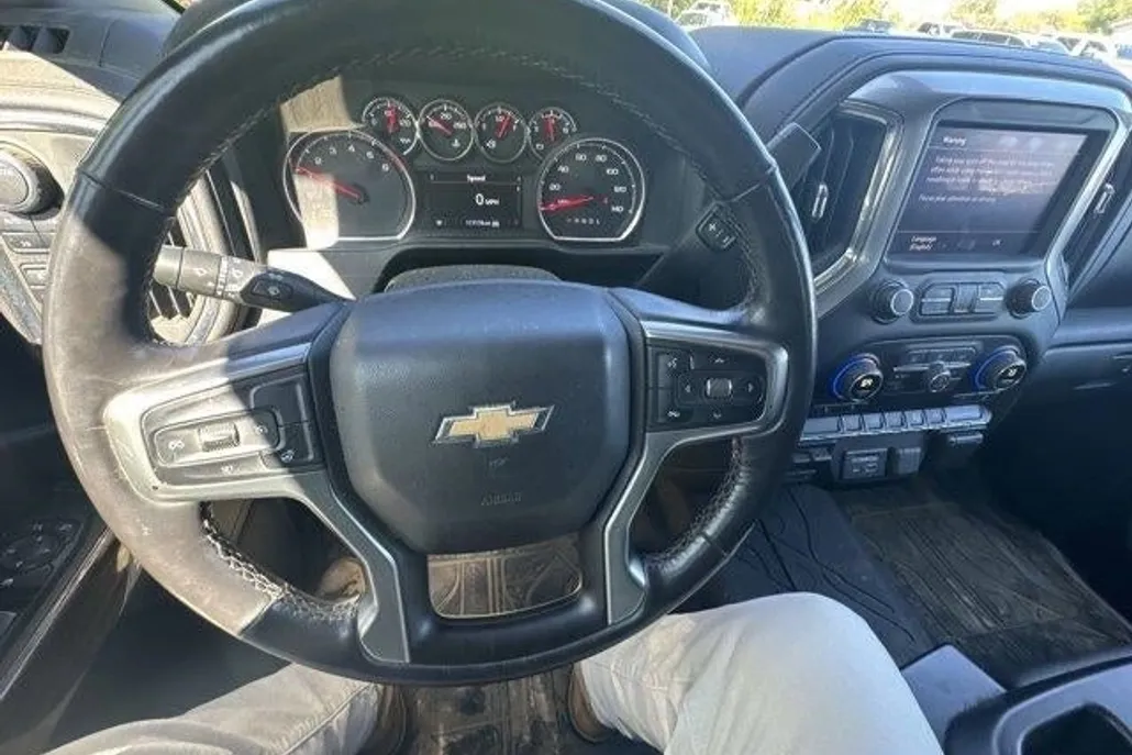 2020 Chevrolet Silverado 1500 LT photo 1