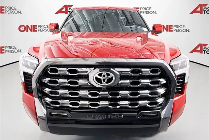 2025 Toyota Tundra Platinum CrewMax photo 1