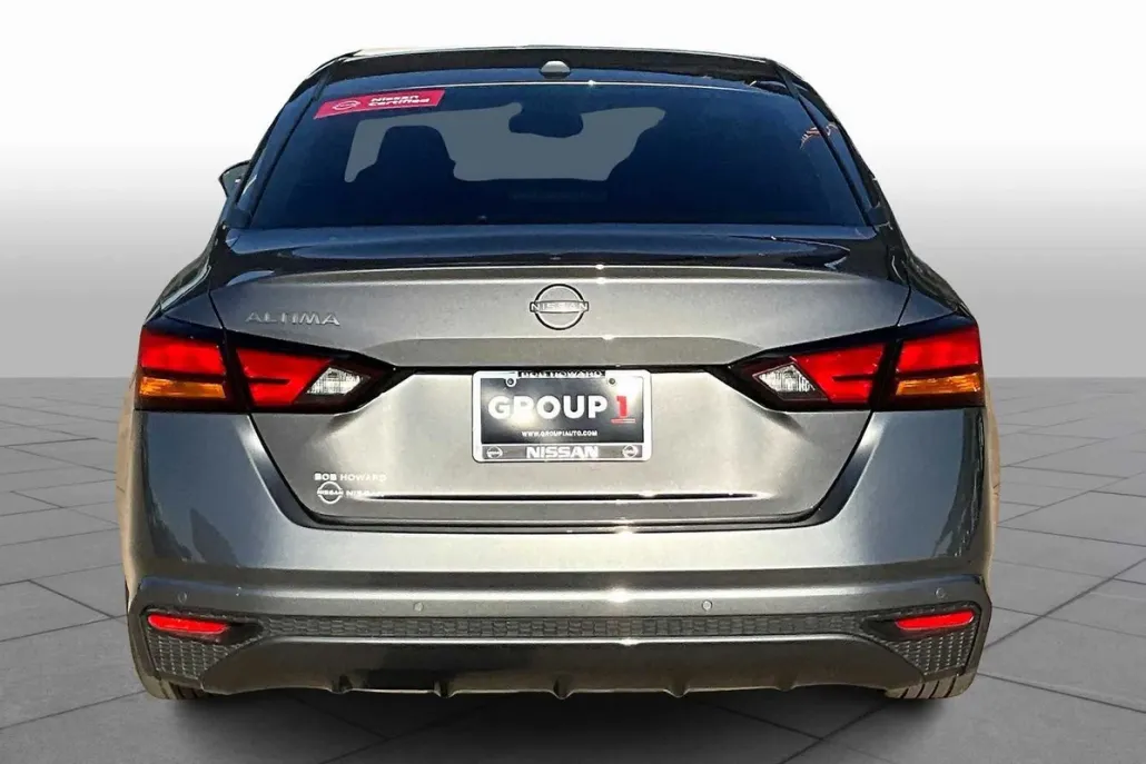 2025 Nissan Altima S photo 1