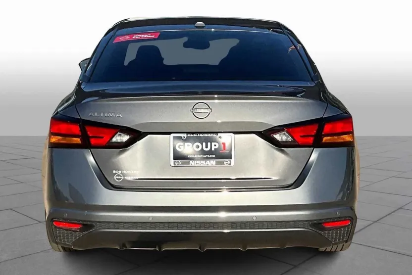 2025 Nissan Altima S photo 1