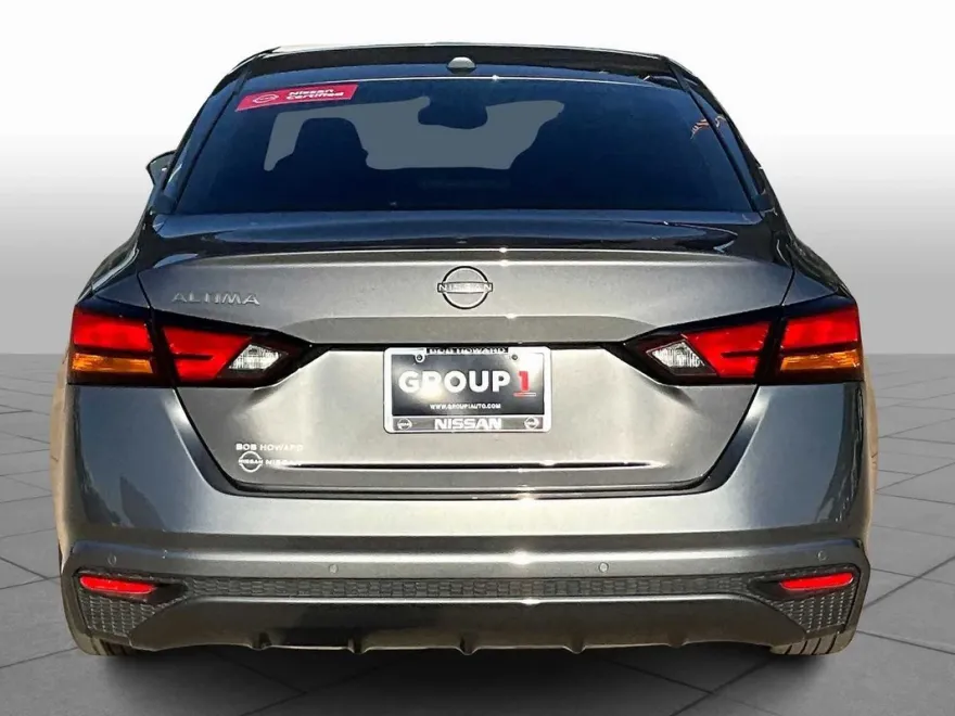 2025 Nissan Altima S photo 1