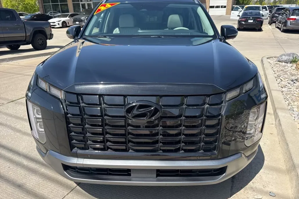 2024 Hyundai Palisade Limited photo 1