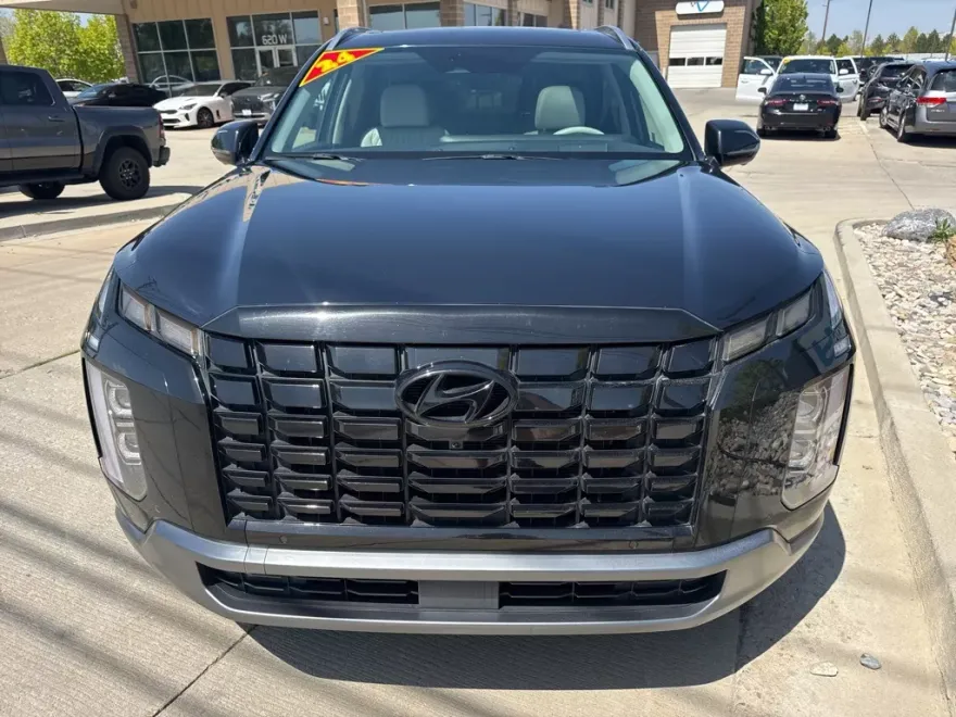 2024 Hyundai Palisade Limited photo 1