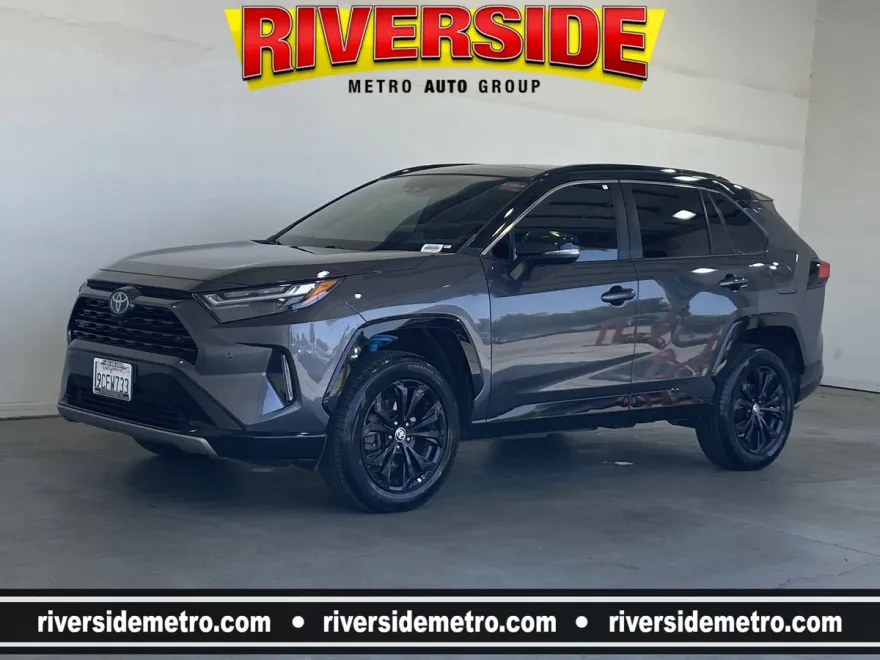 2022 Toyota RAV4 Hybrid XSE photo 1