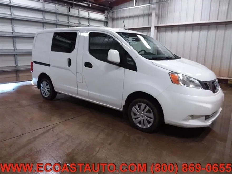 2018 Nissan NV200 SV photo 1