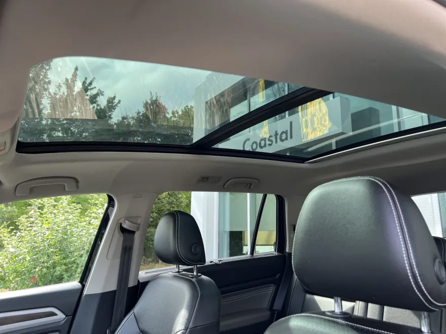 2022 Volkswagen Atlas V6 SE Technology photo 1