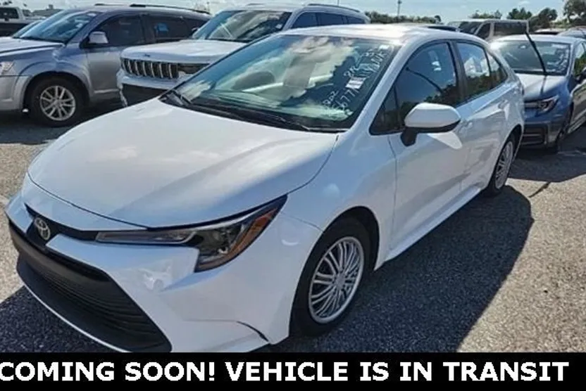 2023 Toyota Corolla LE photo 1