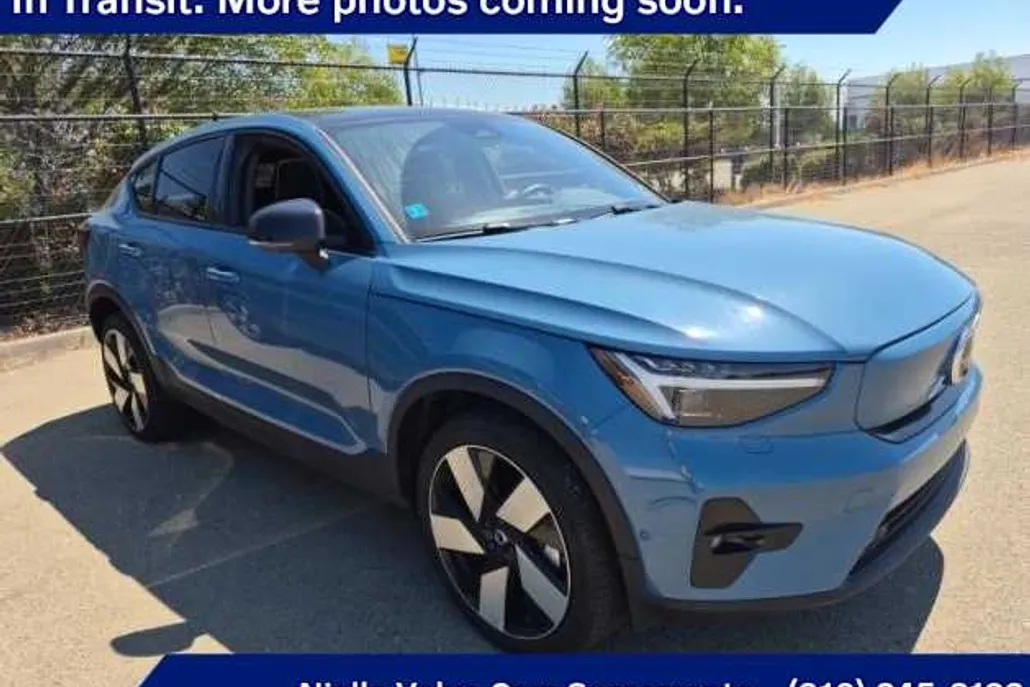 2023 Volvo C40 Recharge Ultimate photo 1