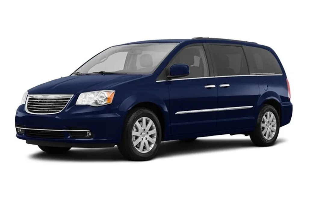 2016 Chrysler Town & Country Touring photo 1