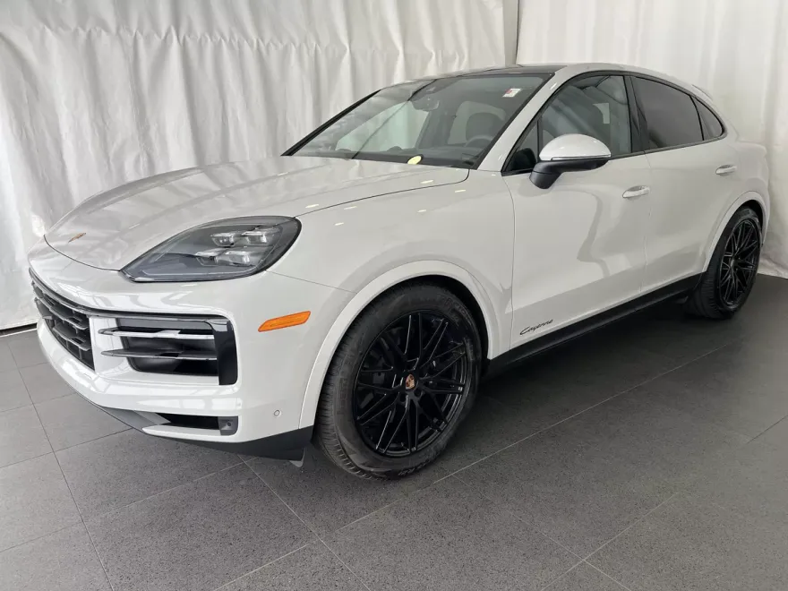 2025 Porsche Cayenne Coupe photo 1