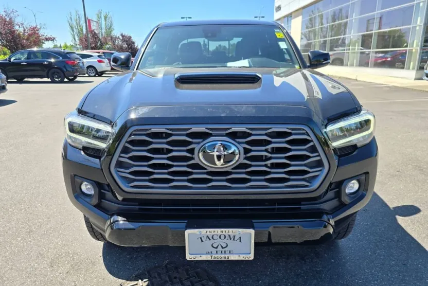 2023 Toyota Tacoma TRD Sport photo 1
