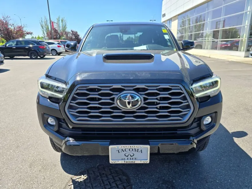 2023 Toyota Tacoma TRD Sport photo 1