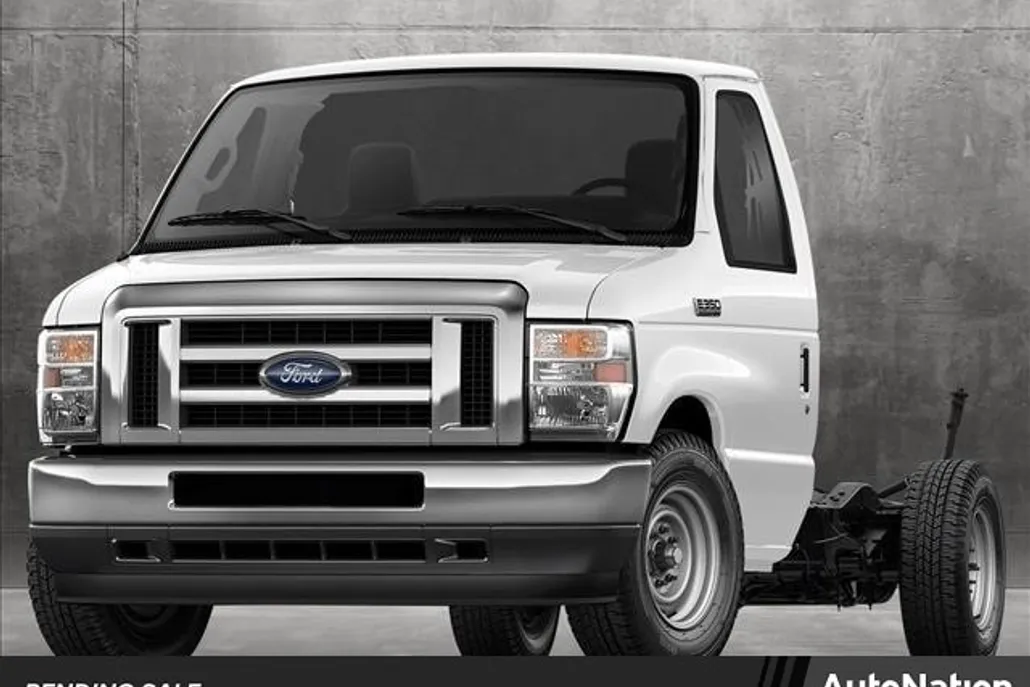 2025 Ford E-350 Base photo 1