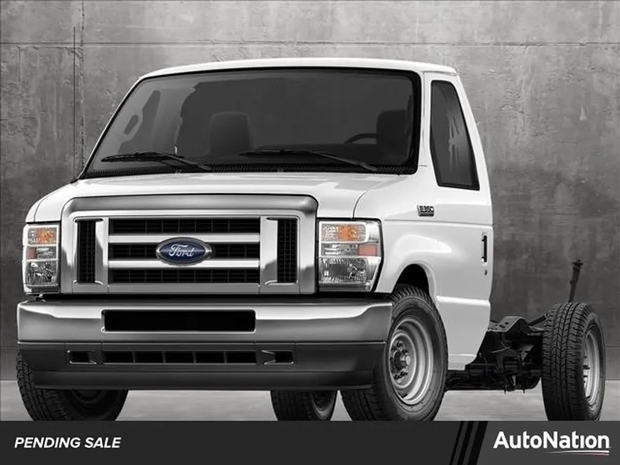 2025 Ford E-350 Base photo 1