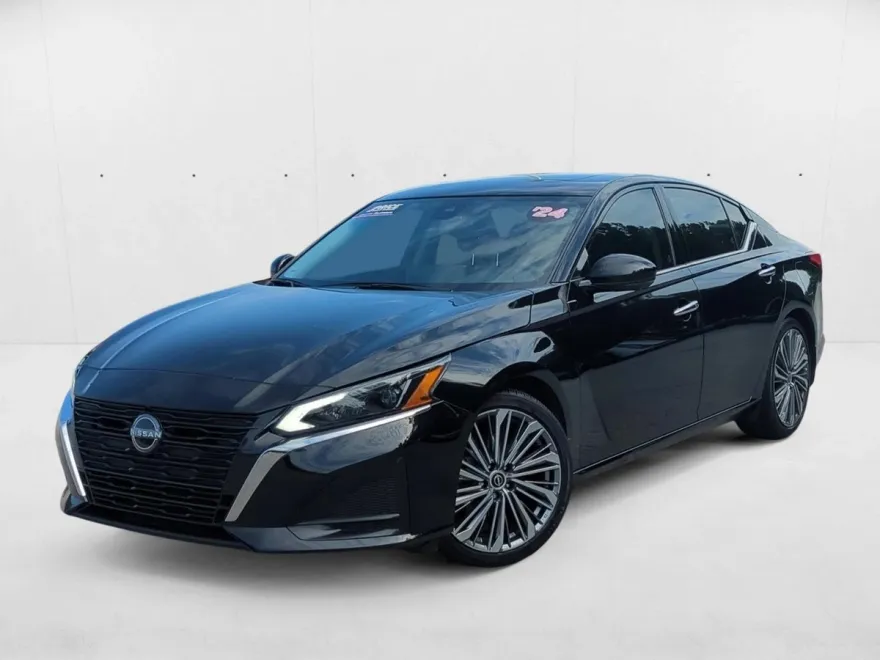 2024 Nissan Altima 2.5 SL photo 1