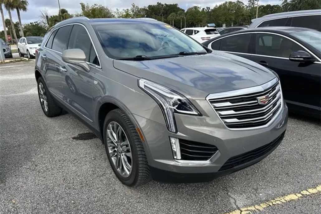 2018 Cadillac XT5 Premium Luxury photo 1