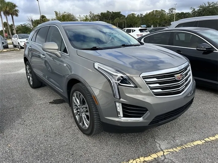 2018 Cadillac XT5 Premium Luxury photo 1