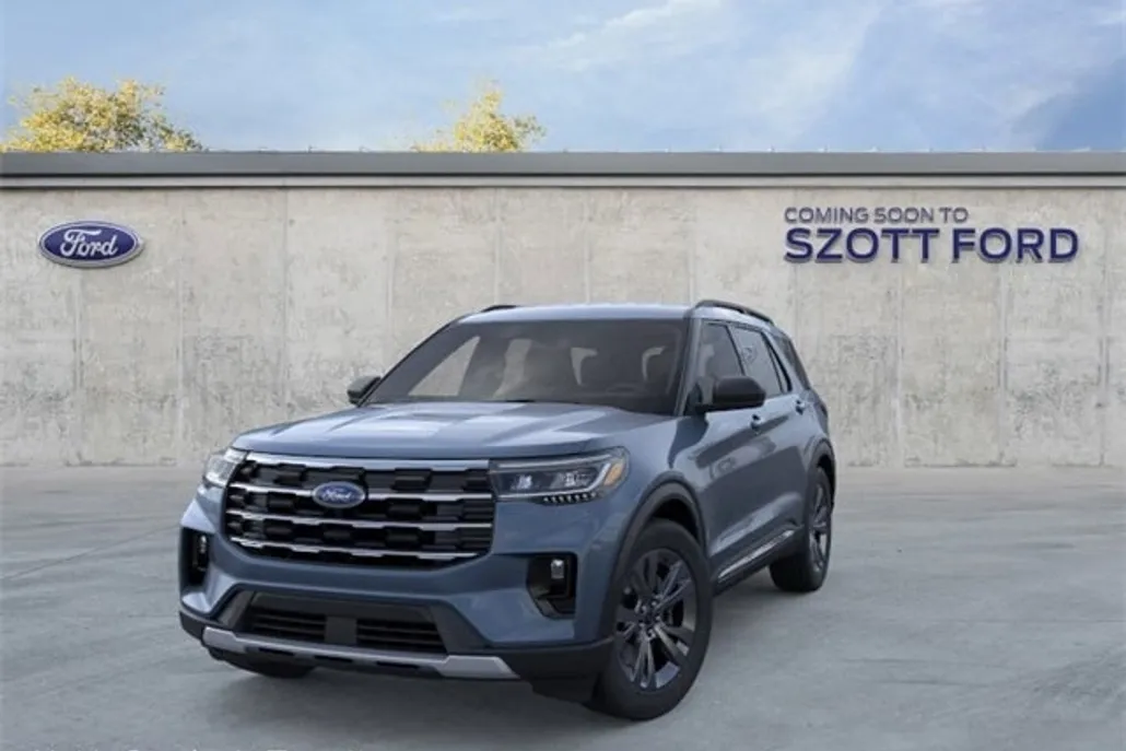 2025 Ford Explorer photo 1