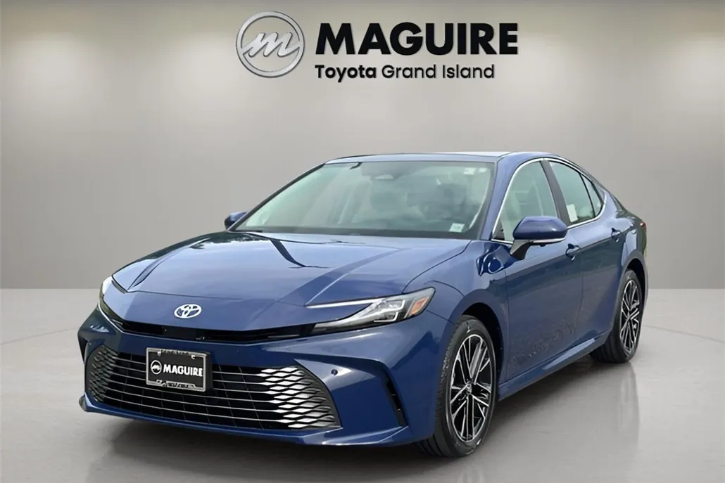 2025 Toyota Camry XSE photo 1