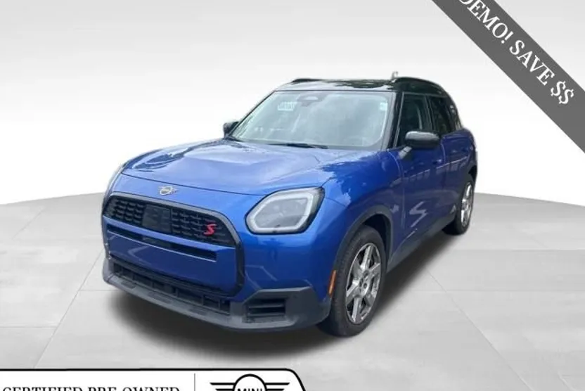 2025 Mini Cooper Signature photo 1