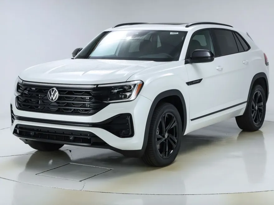 2026 Volkswagen Atlas Cross Sport SEL R-Line photo 1
