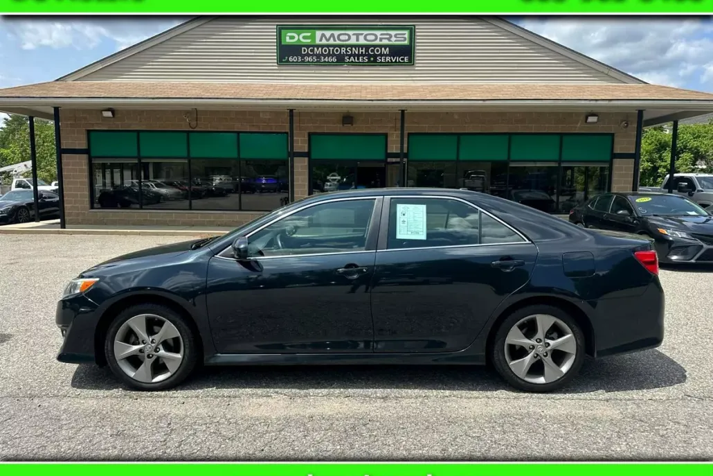 2012 Toyota Camry XLE photo 1