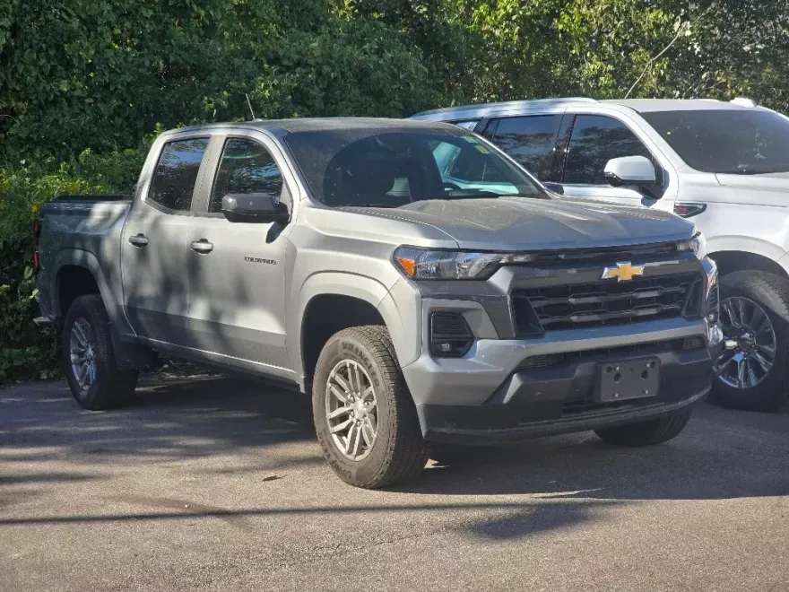 2023 Chevrolet Colorado LT photo 1