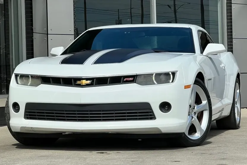 2015 Chevrolet Camaro 1LT photo 1