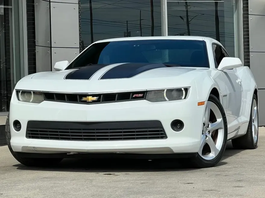 2015 Chevrolet Camaro 1LT photo 1