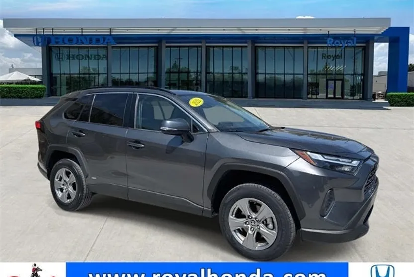 2022 Toyota RAV4 Hybrid XLE photo 1