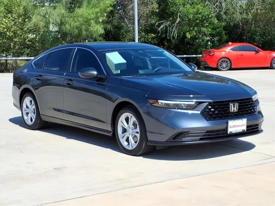 2025 Honda Accord LX photo 1