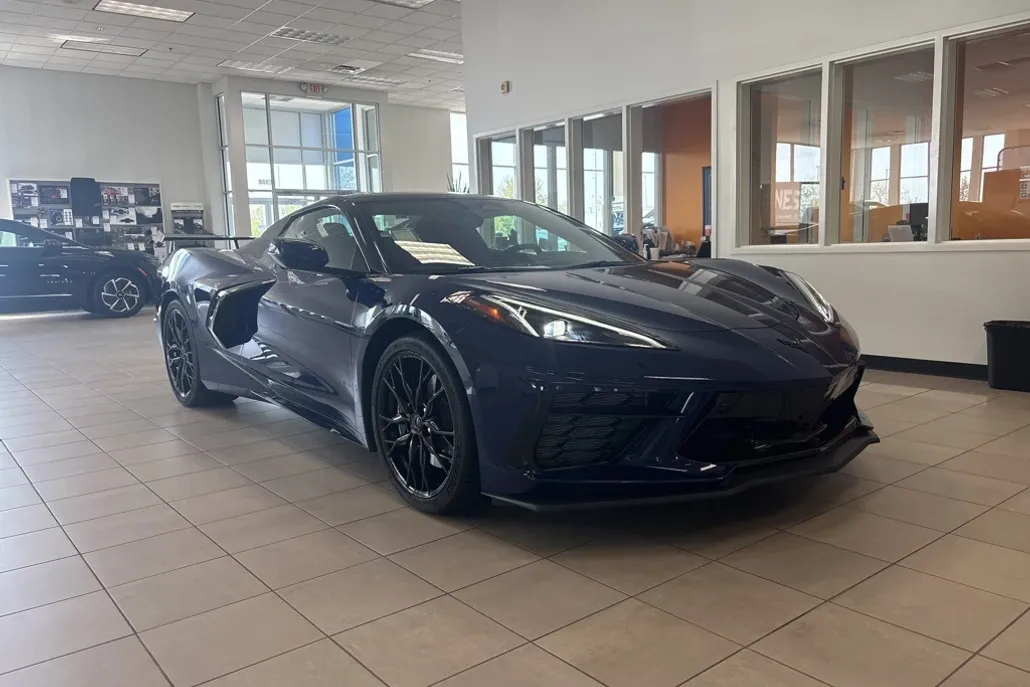 2025 Chevrolet Corvette Stingray 3LT photo 1