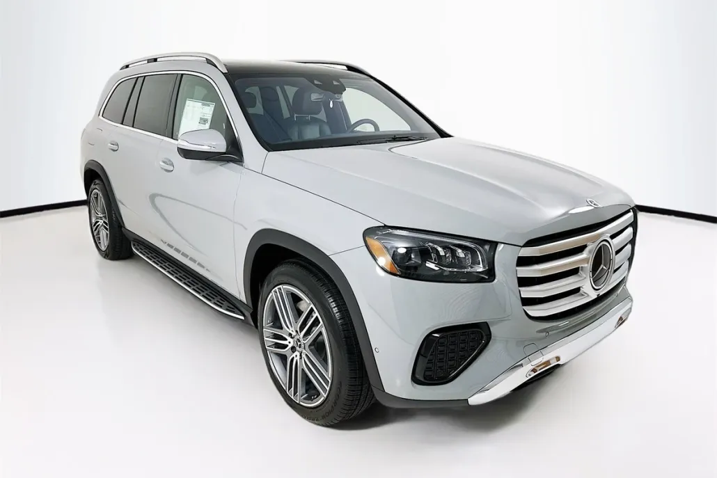 2025 Mercedes Benz GLS 450 4MATIC photo 1
