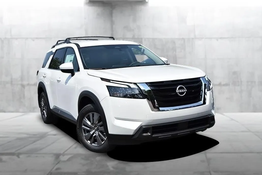 2025 Nissan Pathfinder SV photo 1