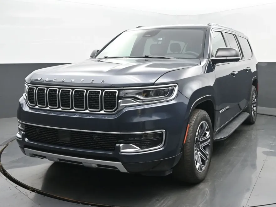 2024 Jeep Wagoneer L Series II photo 1