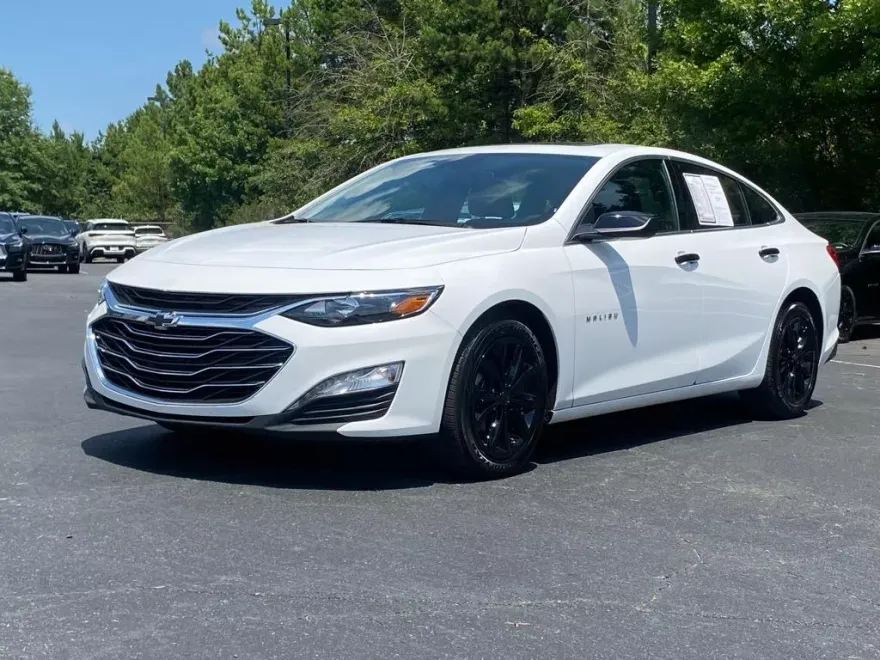 2024 Chevrolet Malibu 1LT photo 1