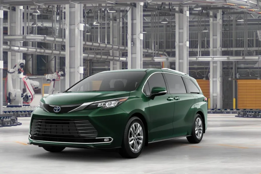 2025 Toyota Sienna Limited photo 1