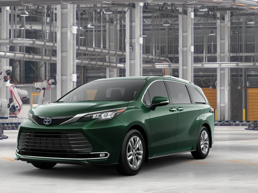 2025 Toyota Sienna Limited photo 1