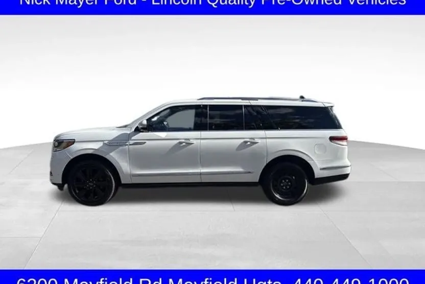 2023 Lincoln Navigator L Reserve photo 1