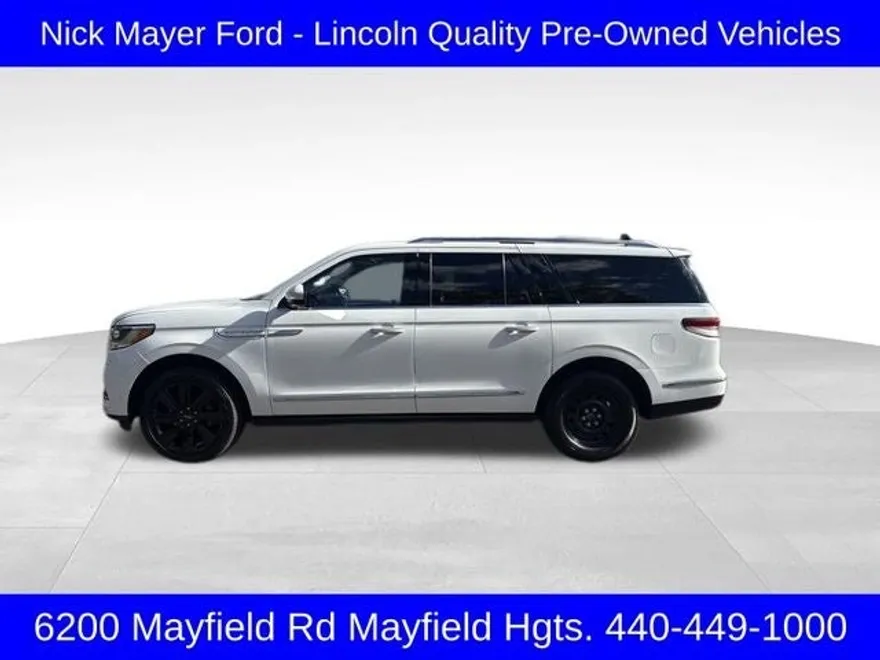 2023 Lincoln Navigator L Reserve photo 1