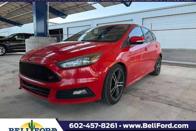 2016 Ford Focus ST photo 1