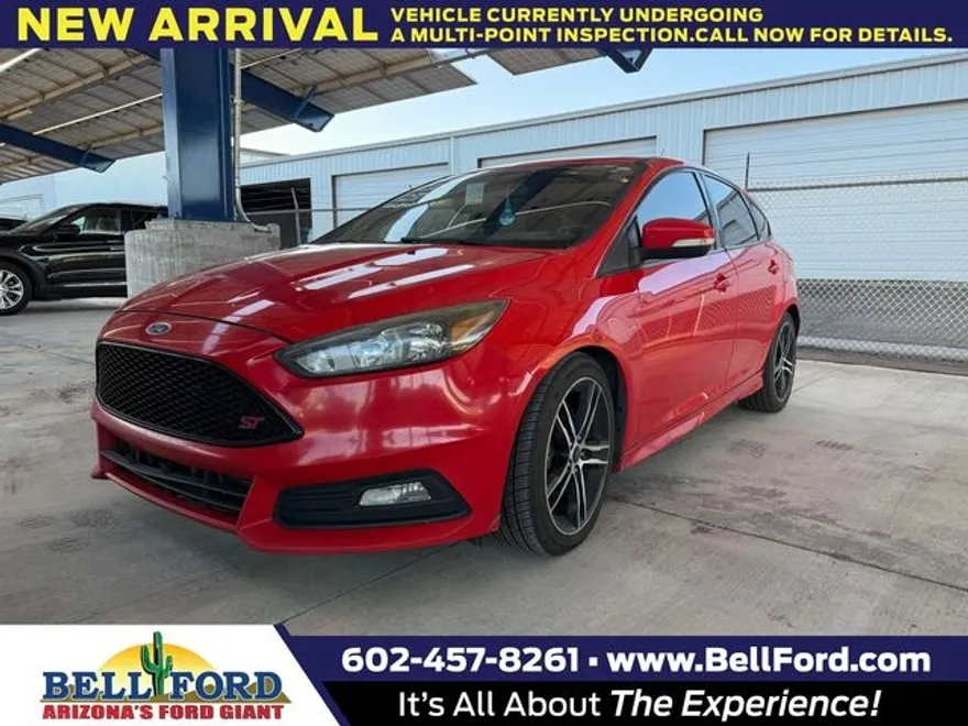 2016 Ford Focus ST photo 1