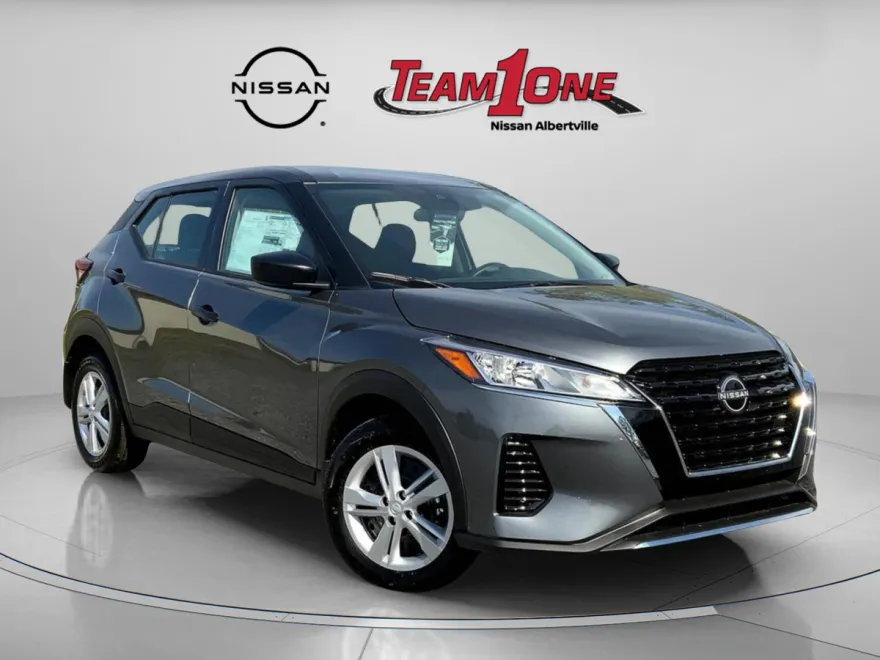 2025 Nissan Kicks Play S photo 1