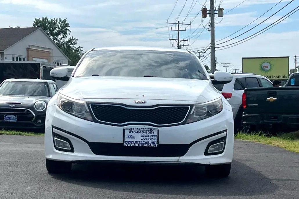 2015 Kia Optima LX photo 1