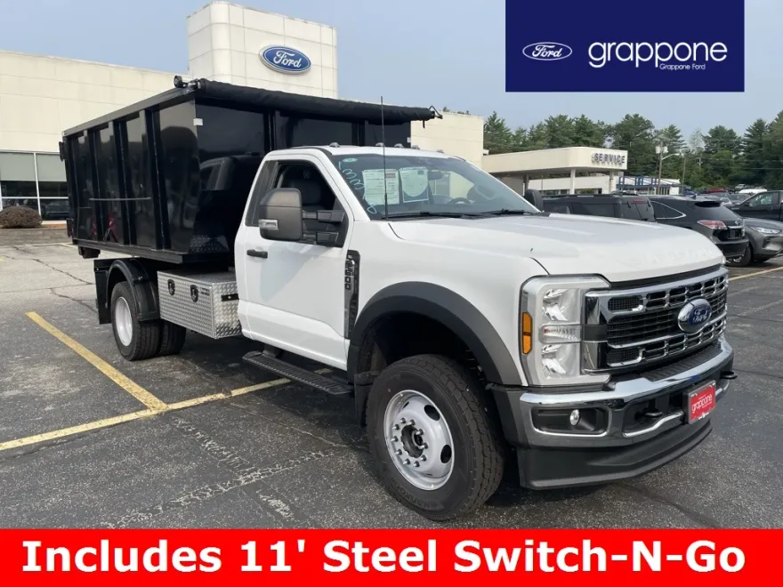 2025 Ford F-600 photo 1
