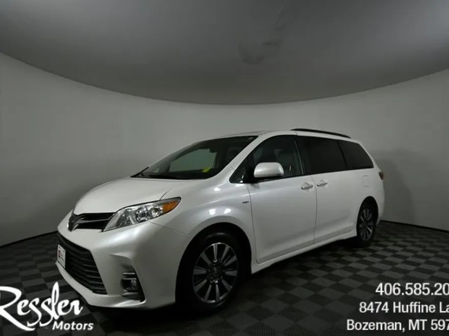2020 Toyota Sienna XLE Premium photo 1