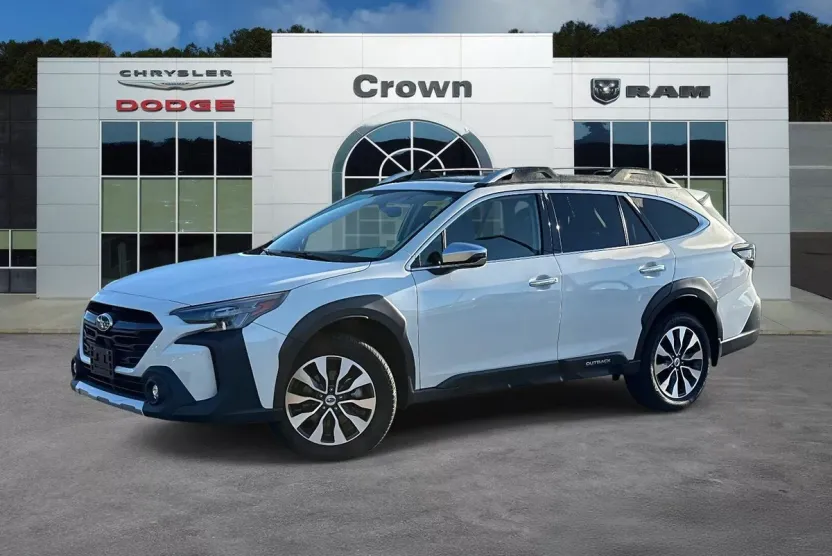 2023 Subaru Outback Touring XT photo 1