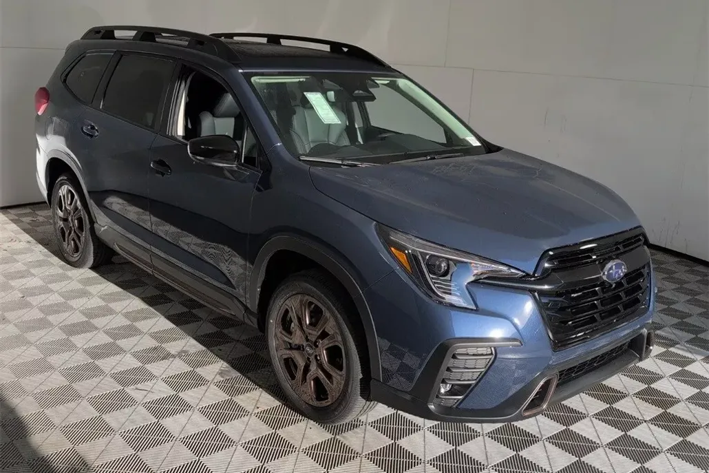 2025 Subaru Ascent Limited photo 1