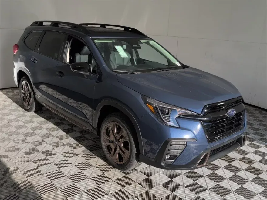 2025 Subaru Ascent Limited photo 1