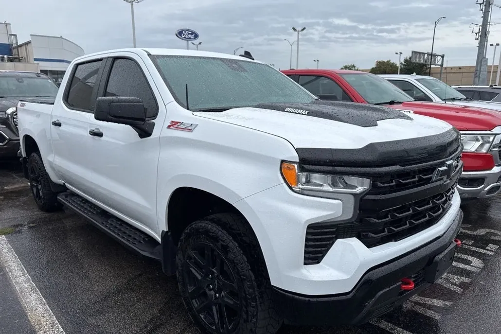 2023 Chevrolet Silverado 1500 LT Trail Boss photo 1